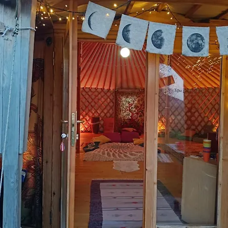 Yurta Aldila Della Luna
