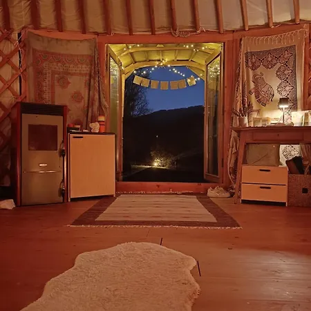 ラグジュアリーテント Yurta Aldila Della Luna *