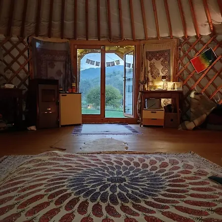 Yurta Aldila Della Luna * Quero
